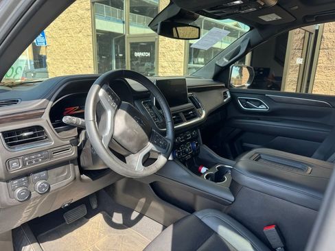 Used 2024 Chevrolet Tahoe Z71 w/ Luxury Package image 5
