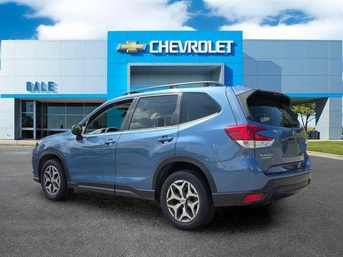 Used 2023 Subaru Forester Premium AWD/4WD image 5