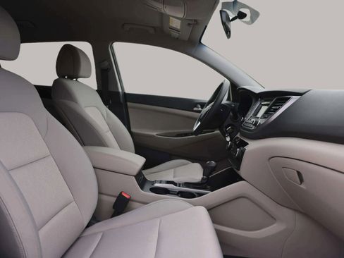 Used 2018 Hyundai Tucson SE image 33