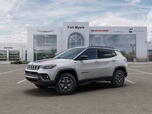New 2025 Jeep Compass Trailhawk w/ Trailhawk Elite Group AWD/4WD image 2