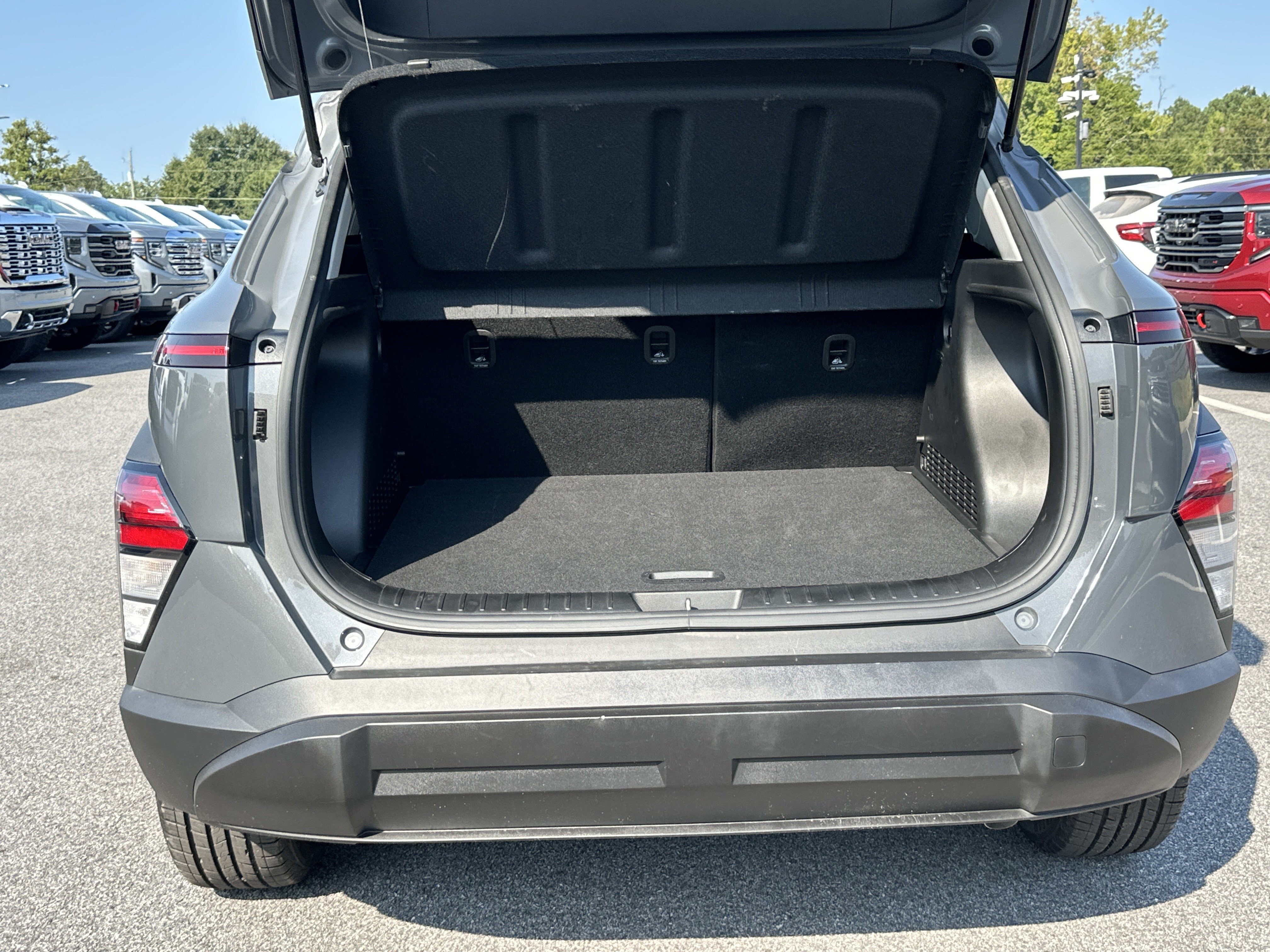 Used 2025 Hyundai Kona SEL FWD image 19