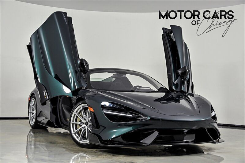 Used 2022 McLaren 765LT RWD image 1