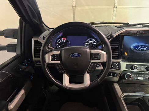 Used 2022 Ford F350 Lariat w/ Lariat Ultimate Package AWD/4WD image 13