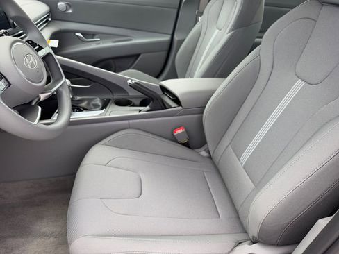 New 2026 Hyundai Elantra SE FWD image 10