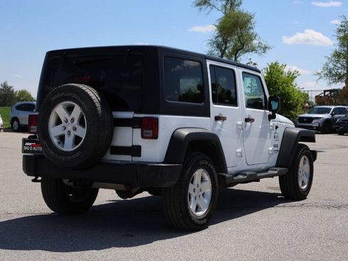 Used 2018 Jeep Wrangler Unlimited Sport S AWD/4WD image 9