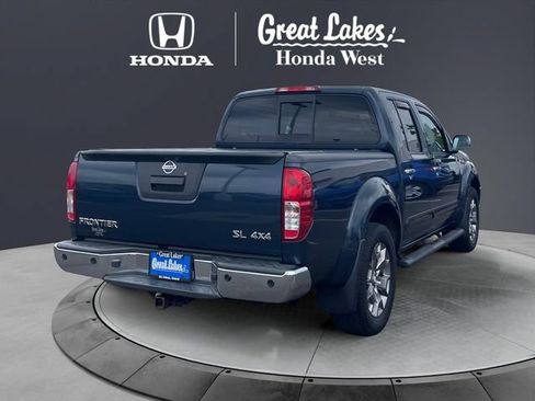 Used 2015 Nissan Frontier SL w/ Moonroof Package AWD/4WD image 5