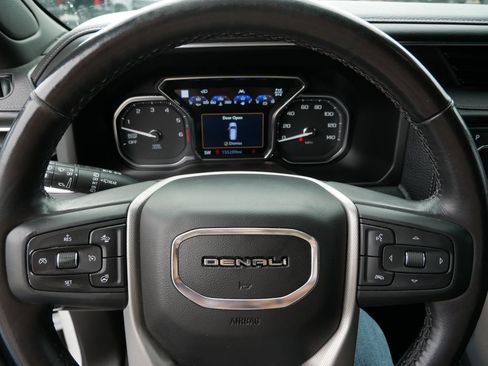 Used 2021 GMC Yukon XL Denali w/ Denali Ultimate Package AWD/4WD image 29
