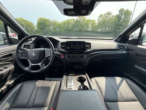 Used 2024 Honda Passport TrailSport image 12