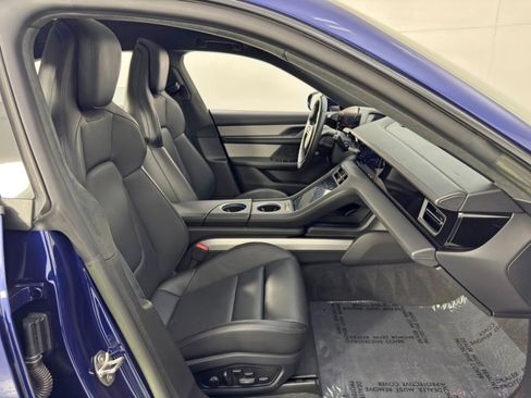 Used 2023 Porsche Taycan GTS image 16