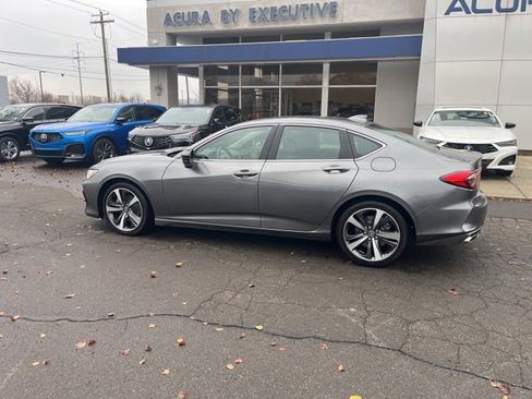 Certified 2025 Acura TLX w/ Technology Package image 6