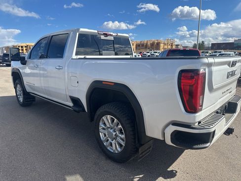 Used 2023 GMC Sierra 3500 Denali w/ Denali Ultimate Package image 4