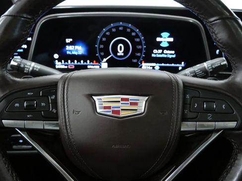 Used 2023 Cadillac Escalade ESV Premium Luxury Platinum AWD/4WD image 17