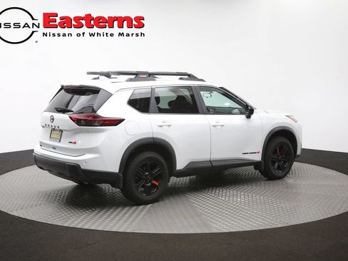 Used 2025 Nissan Rogue SV AWD/4WD image 40