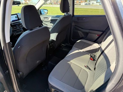 Used 2022 Ford Escape SE w/ Cold Weather Package image 35