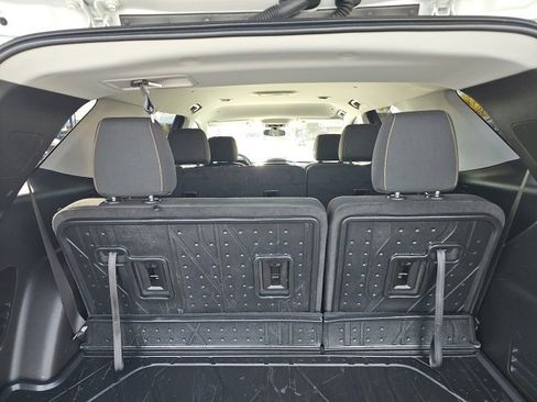 Used 2021 Chevrolet Traverse LS image 15