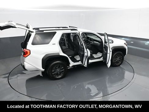 Used 2025 Toyota 4Runner SR5 image 27