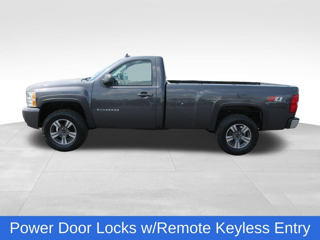 Used 2011 Chevrolet Silverado 1500 LT w/ Interior Plus Package AWD/4WD image 2