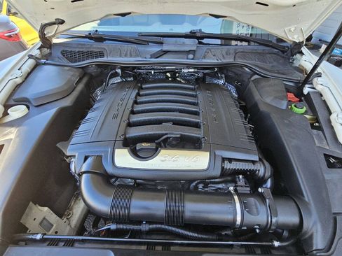 Used 2012 Porsche Cayenne AWD/4WD image 34