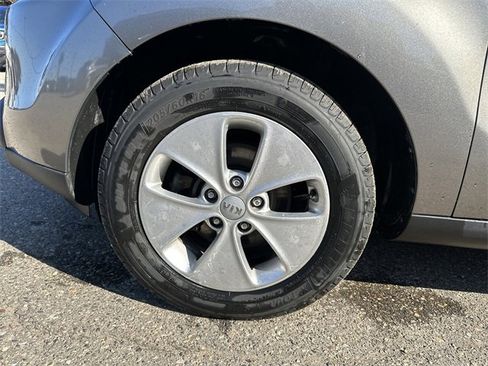 Used 2016 Kia Soul image 9