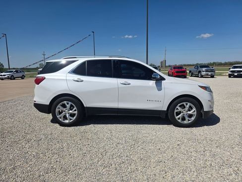 Used 2021 Chevrolet Equinox Premier FWD image 2
