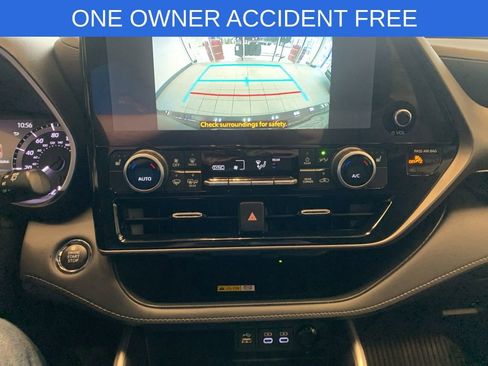 Used 2023 Toyota Highlander L image 6