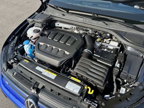 Certified 2025 Volkswagen Golf w/ Euro Style Package AWD/4WD image 11