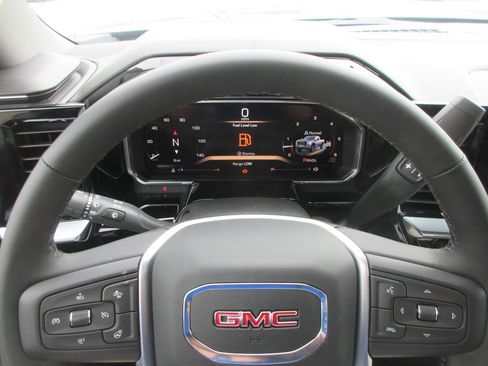 New 2026 GMC Sierra 2500 SLT AWD/4WD image 18