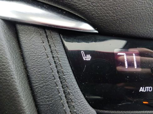 Used 2021 Cadillac XT5 Premium Luxury image 24