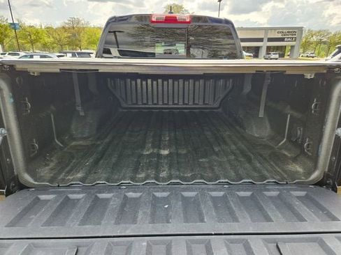 Used 2024 Chevrolet Colorado Z71 w/ Z71 Convenience Package 2 image 17