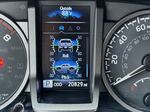 Used 2023 Toyota Tacoma TRD Off-Road w/ Black Out Package (TMS) AWD/4WD image 8