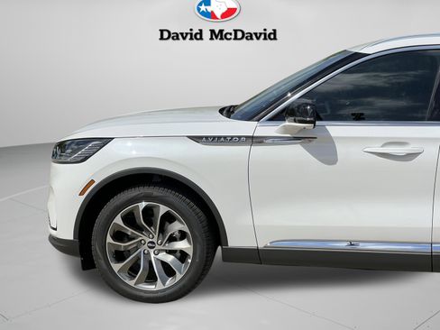 New 2026 Lincoln Aviator Reserve w/ Illumination Package RWD image 32