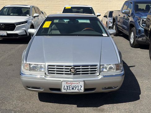 Used 2002 Cadillac Eldorado ESC w/ Preffered Equipment Group FWD image 2
