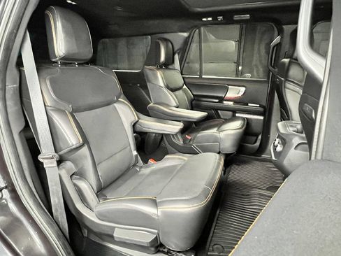 Used 2025 Ford Expedition Tremor AWD/4WD image 20