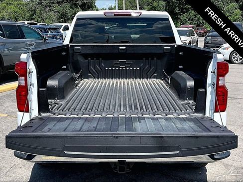 Used 2024 Chevrolet Silverado 1500 LT AWD/4WD image 16