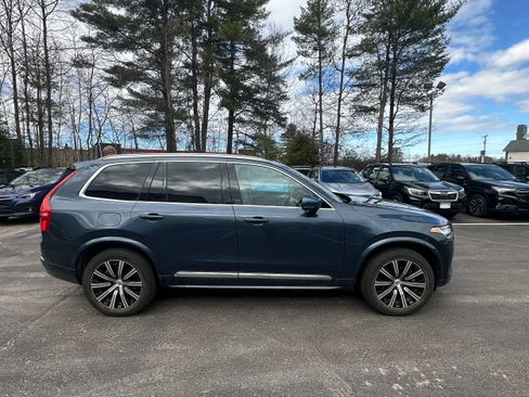 Used 2024 Volvo XC90 B5 Core image 4