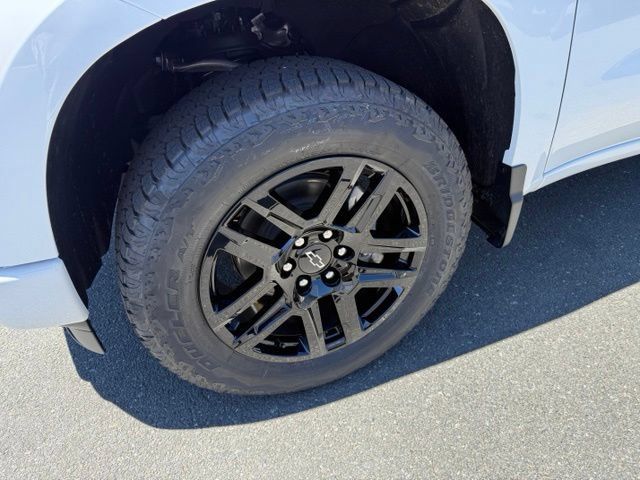 New 2026 Chevrolet Silverado 1500 RST w/ Dark Appearance Package AWD/4WD image 5