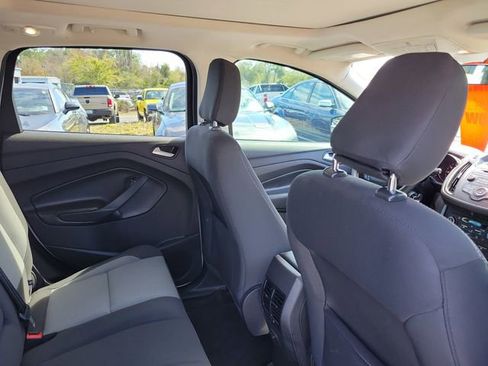 Used 2018 Ford Escape SE image 29
