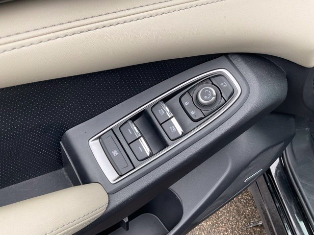 Certified 2026 Subaru Ascent Limited AWD/4WD image 13