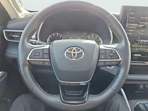 Used 2021 Toyota Highlander Platinum image 34