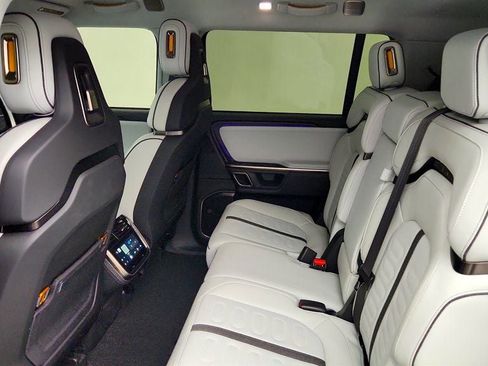 Used 2024 Rivian R1S Adventure AWD/4WD image 21