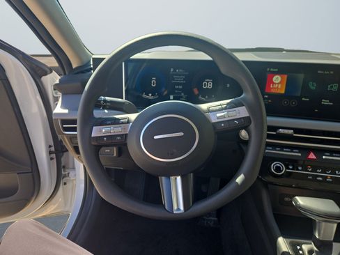 Certified 2025 Hyundai Sonata SE FWD image 14