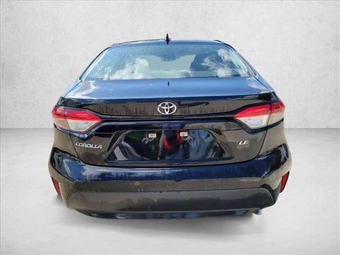 Used 2025 Toyota Corolla LE FWD image 6
