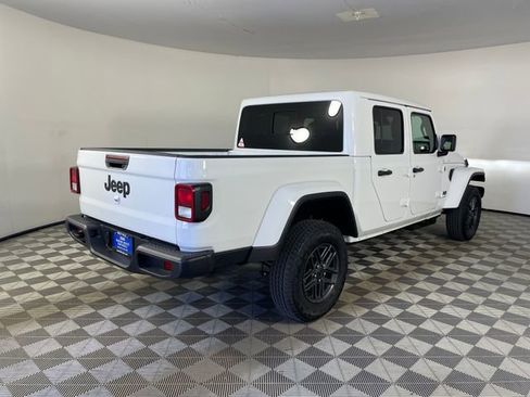 New 2026 Jeep Gladiator Sport AWD/4WD image 9