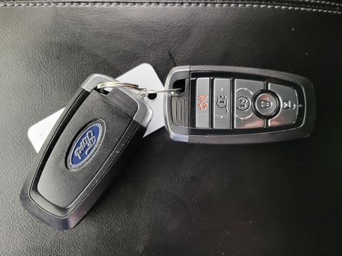 Used 2024 Ford Explorer XLT w/ Equipment Group 202A AWD/4WD image 55