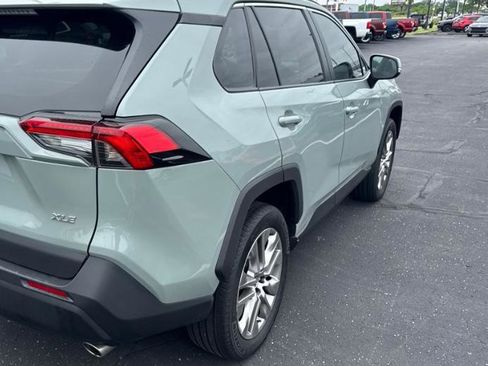 Used 2022 Toyota RAV4 XLE Premium FWD image 8