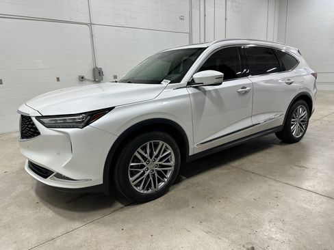 Used 2023 Acura MDX SH-AWD w/ Advance Package image 5