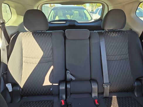 Used 2020 Nissan Rogue S image 21