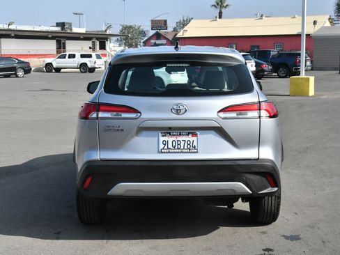 Used 2024 Toyota Corolla Cross L image 7