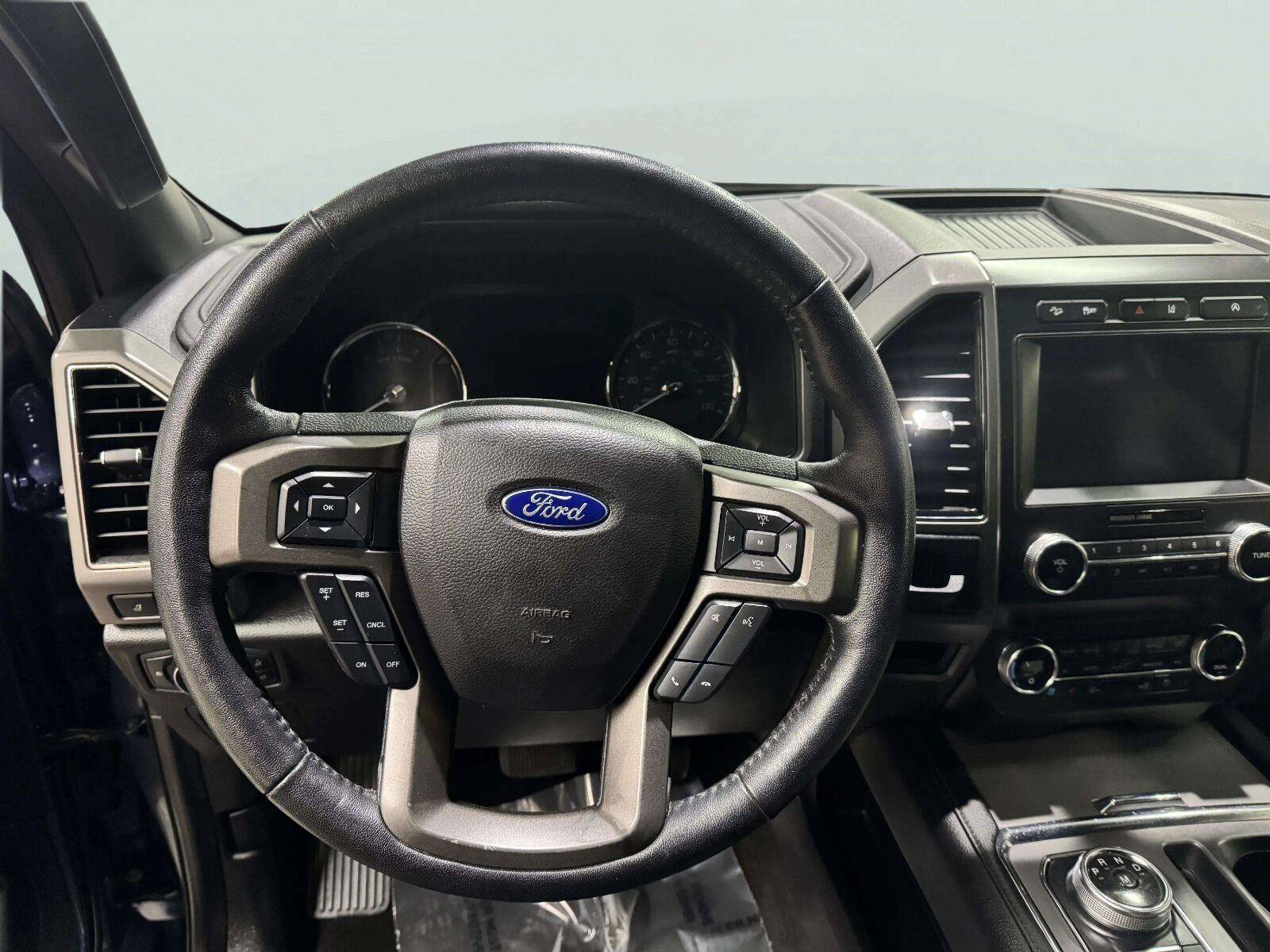 Used 2020 Ford Expedition Max XLT w/ Equipment Group 202A AWD/4WD image 11