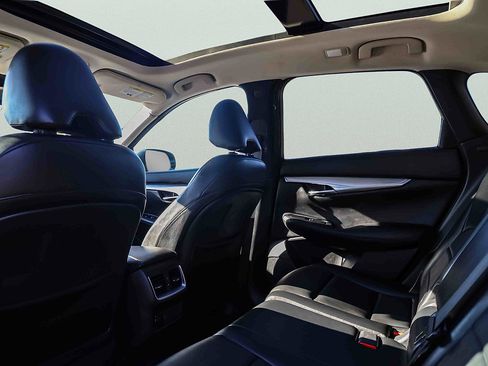 Used 2020 INFINITI QX50 Luxe w/ Navigation Package image 23